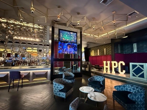 Century Bar & Grill HPC Lounge/Tony Pierce