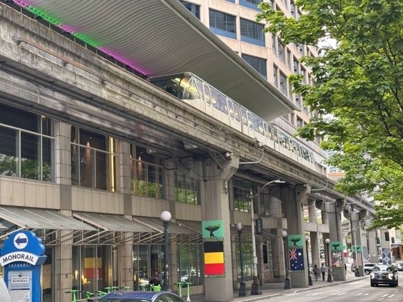 Seattle monorail/Anatol Steck