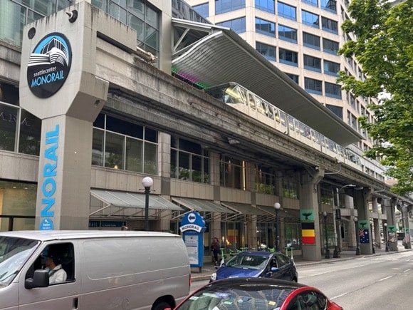Seattle monorail/Anatol Steck