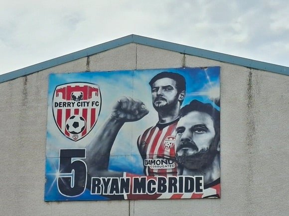 Derry City mural/Peter Hegarty