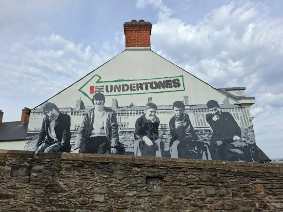Undertones mural/Peter Hegarty