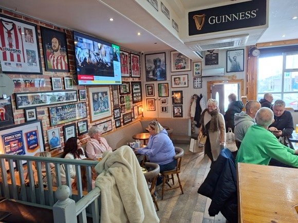 George's Bar/Peter Hegarty