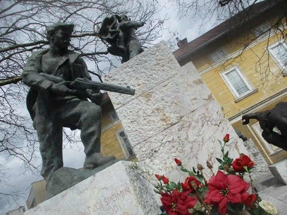 Domžale war memorial/Peterjon Cresswell