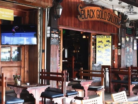 Black Gold Saloon/Matt Walker